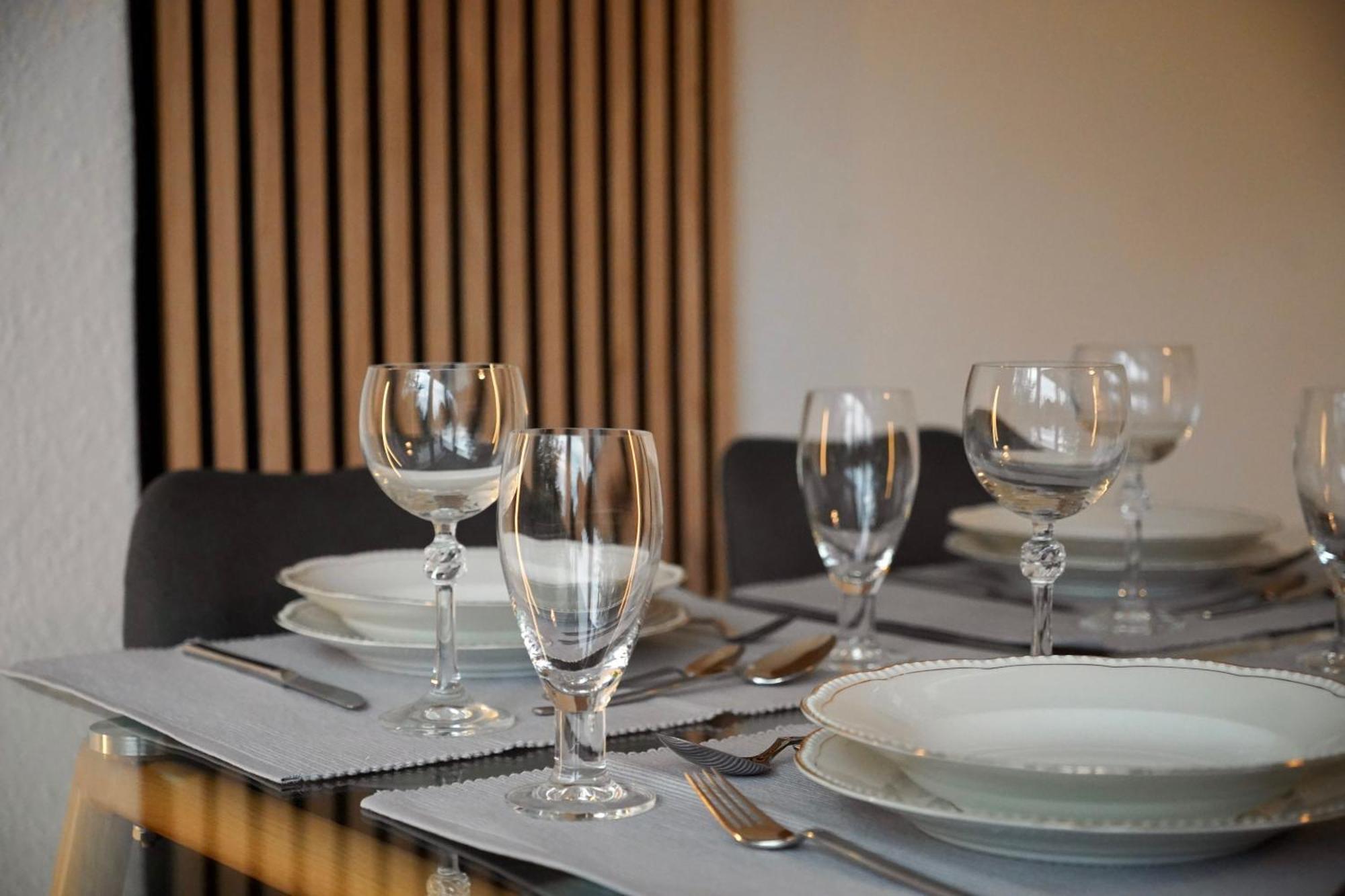 Apartment Modern 2.5 Bedroom Duplex Near Messe, Airport, Arena Düsseldorf