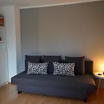 Modern 2.5 Bedroom Duplex Apartment Near Messe, Airport, Arena