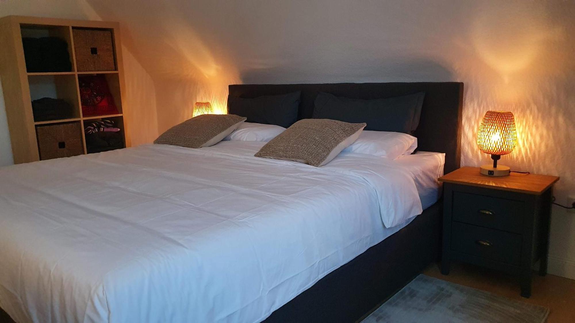 Modern 2.5 Bedroom Duplex Near Messe, Airport, Arena